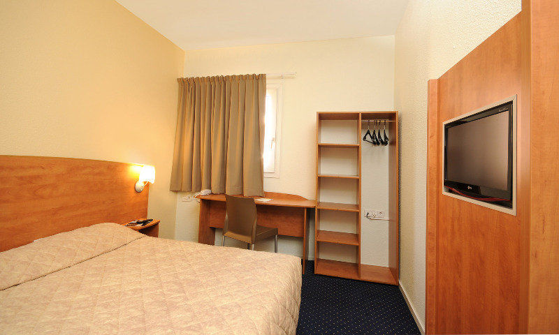 Ibis Budget Bourgoin Jallieu Centre Exterior foto
